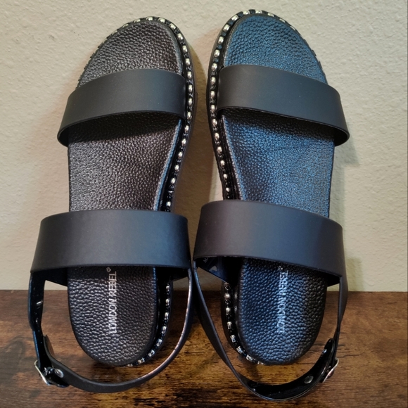 ASOS Wide Fit Stuffed Strappy Sandals in Black - Picture 1 of 7